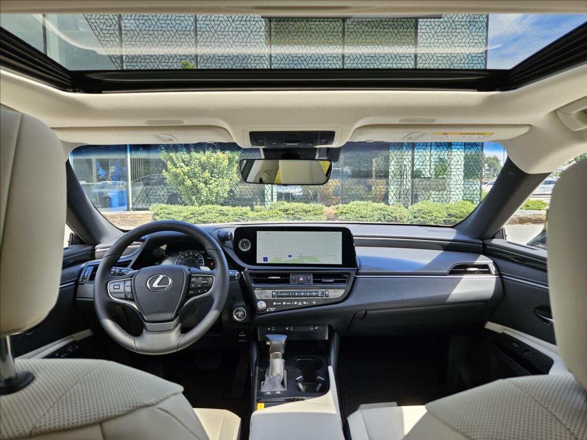 Lexus ES 300h Sedan 2,5 l 160 kw