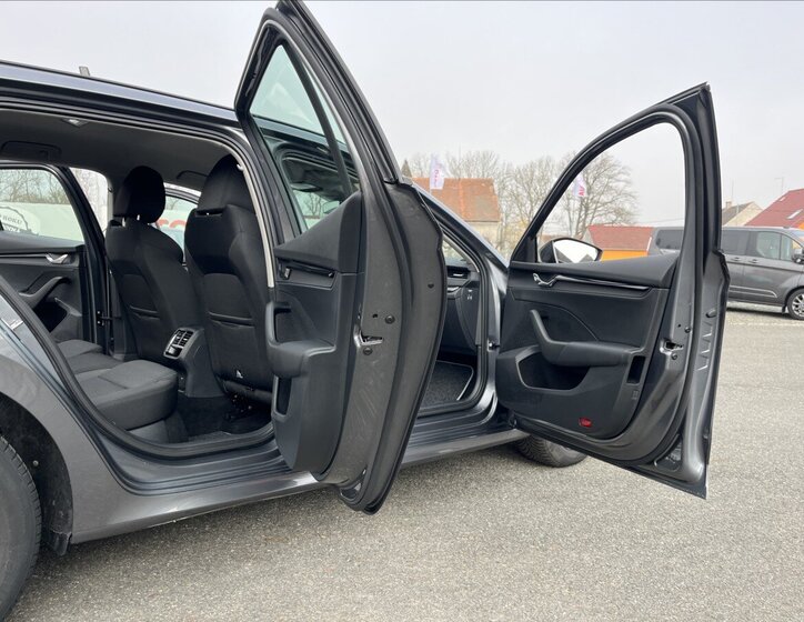 Škoda Octavia Kombi 2,0 l 85 kw