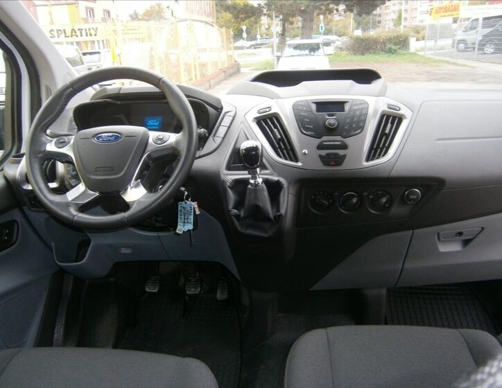 Ford Transit Custom 12