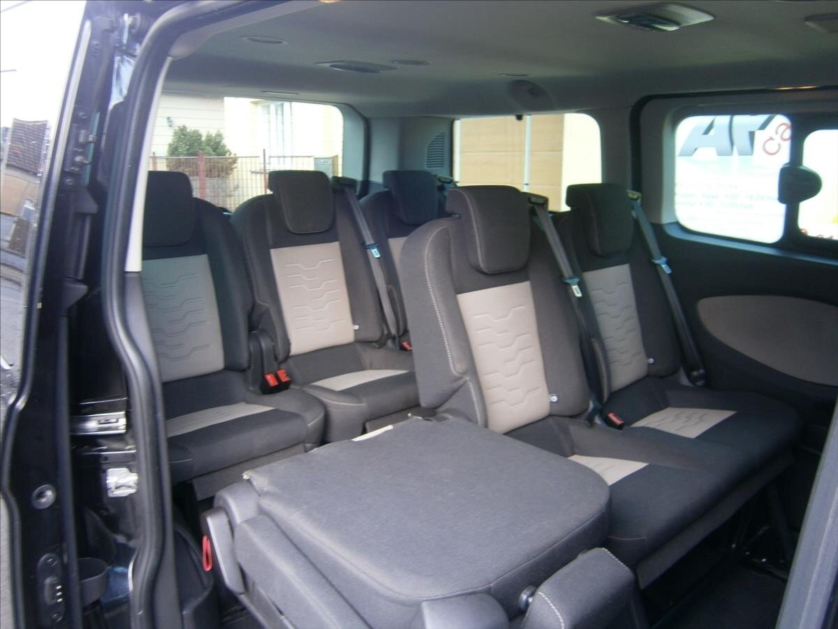 Ford Tourneo Custom Kombi 2,0 l 96 kw
