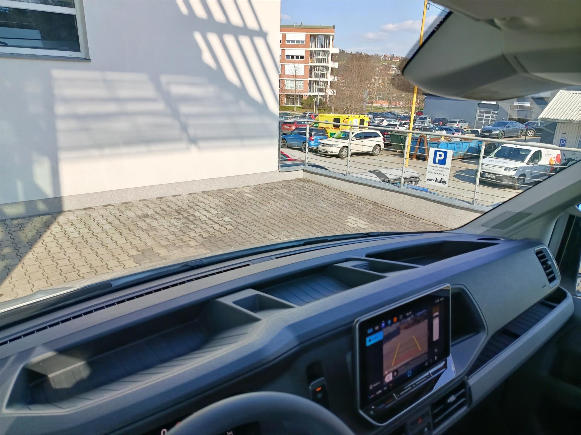 Volkswagen Crafter Skříň 2,0 l 103 kw