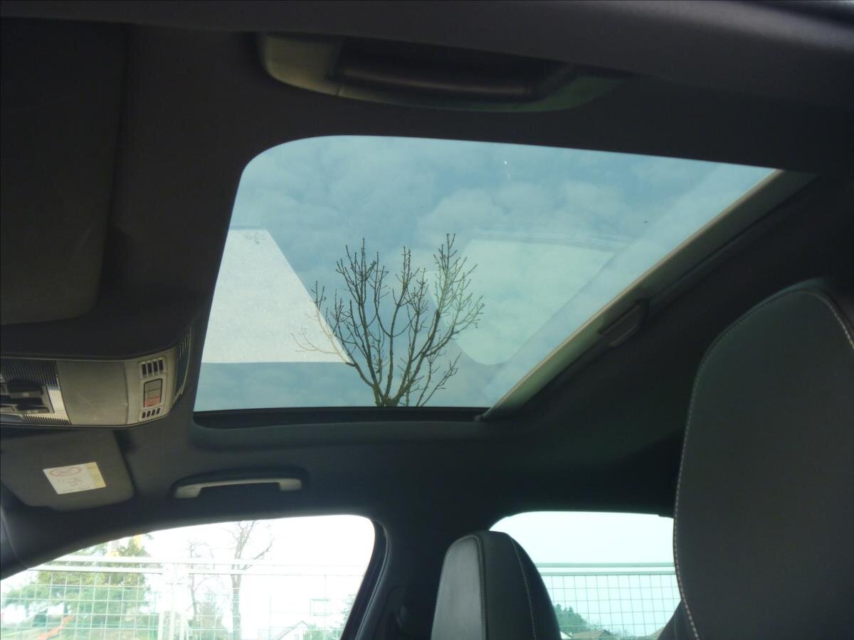 Škoda Superb Liftback 2,0 l 140 kw