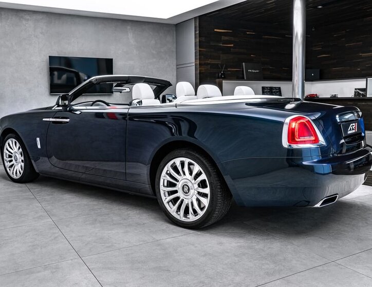 Rolls-Royce Dawn 9