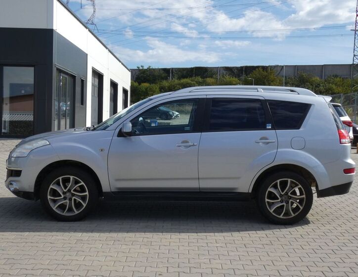 Citroën C-Crosser 4