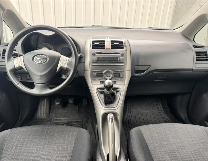 Toyota Auris 26