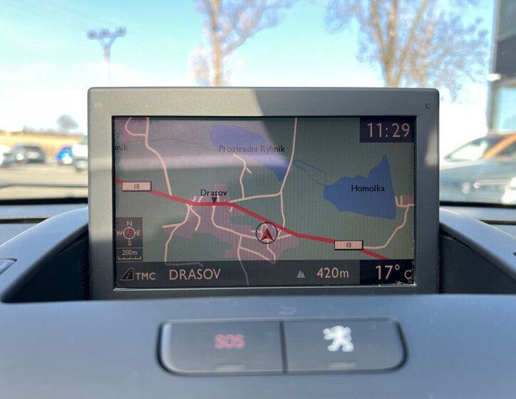 Peugeot 3008 MPV 2,0 l 120 kw