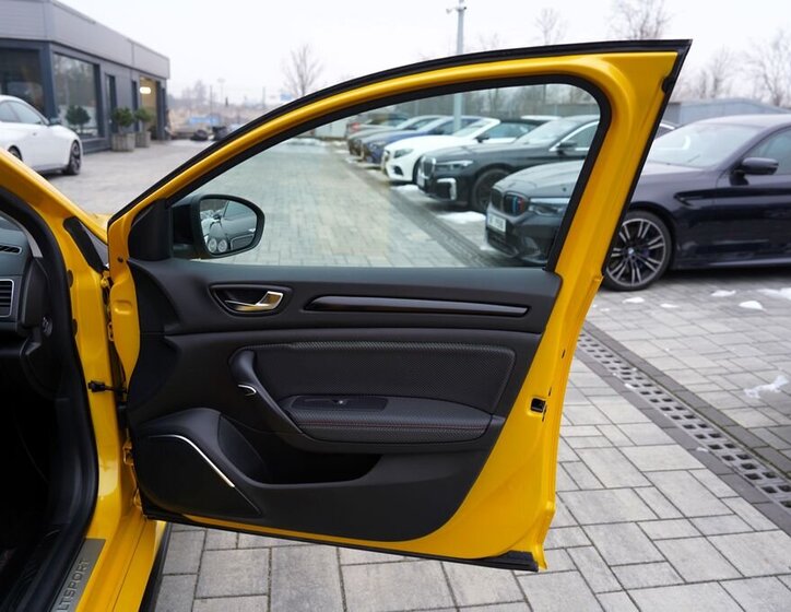 Renault Mégane Hatchback 1,8 l 221 kw