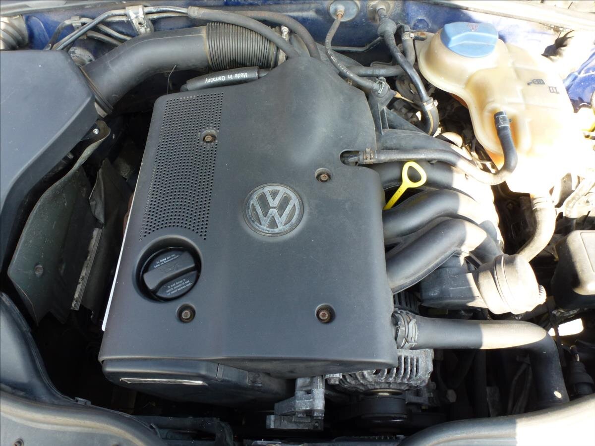 Volkswagen Passat Kombi 1,6 l 74 kw