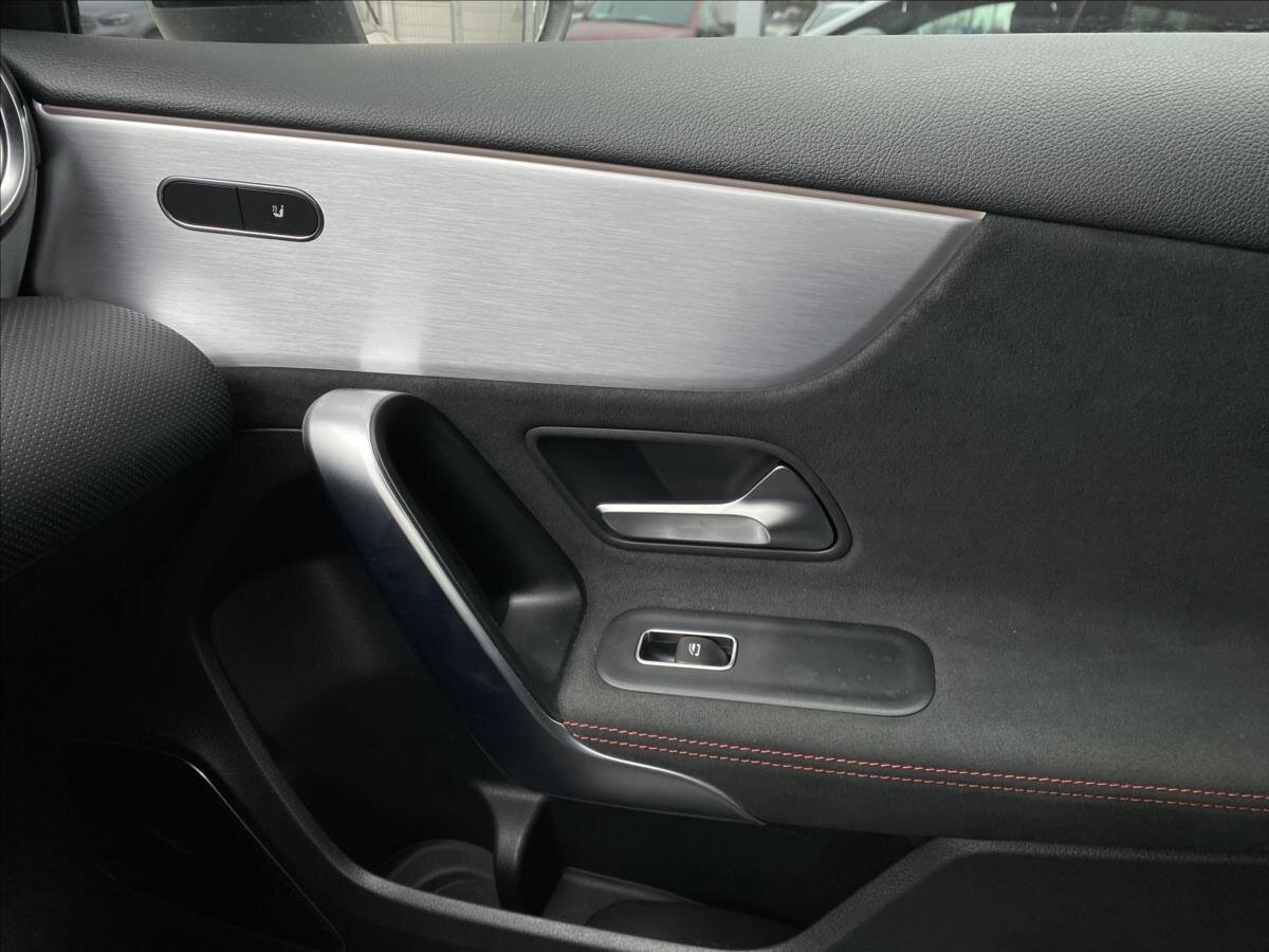 Mercedes-Benz Třídy A Hatchback 2,0 l 310 kw