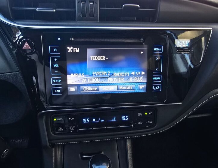 Toyota Corolla Sedan / Limuzína 1,6 l 97 kw