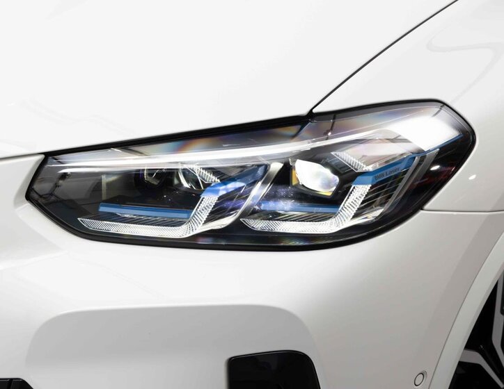 BMW X4 SUV 3,0 l 210 kw