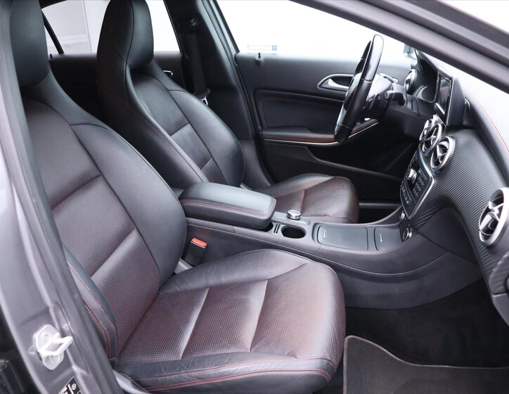 Mercedes-Benz Třídy A Hatchback 1,8 l 100 kw