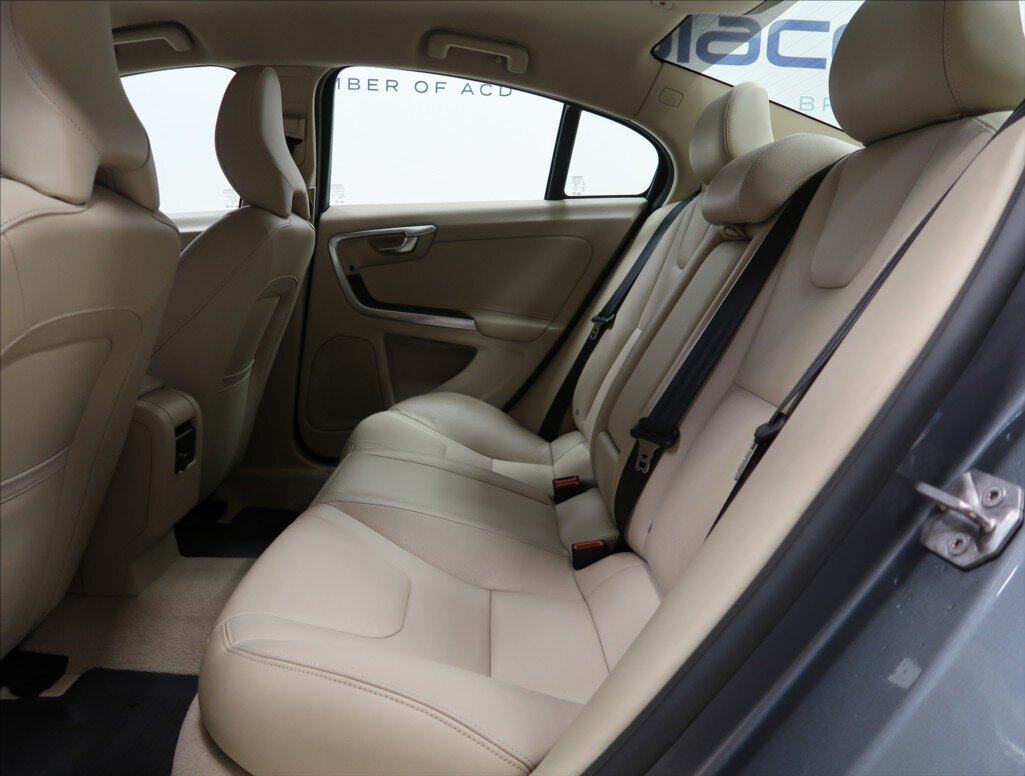 Volvo S60 Sedan / Limuzína 2,0 l 140 kw