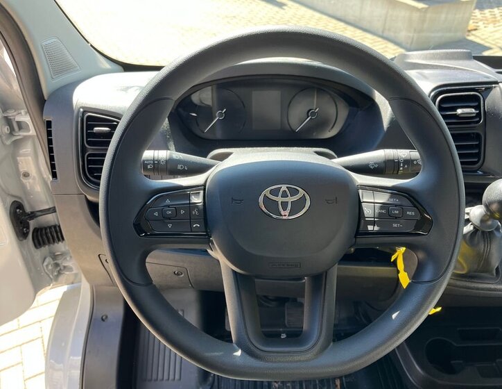 Toyota Proace Max Valník 2,2 l 103 kw