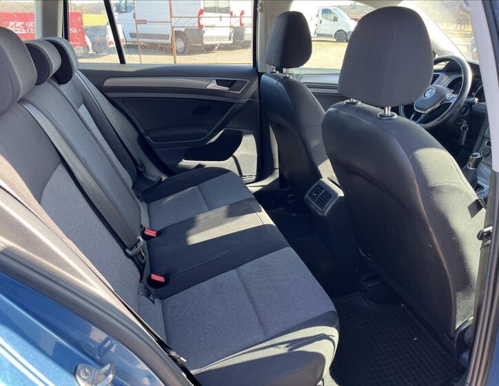 Volkswagen Golf Kombi 1,6 l 81 kw