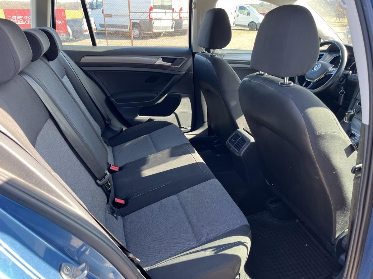 Volkswagen Golf Kombi 1,6 l 81 kw