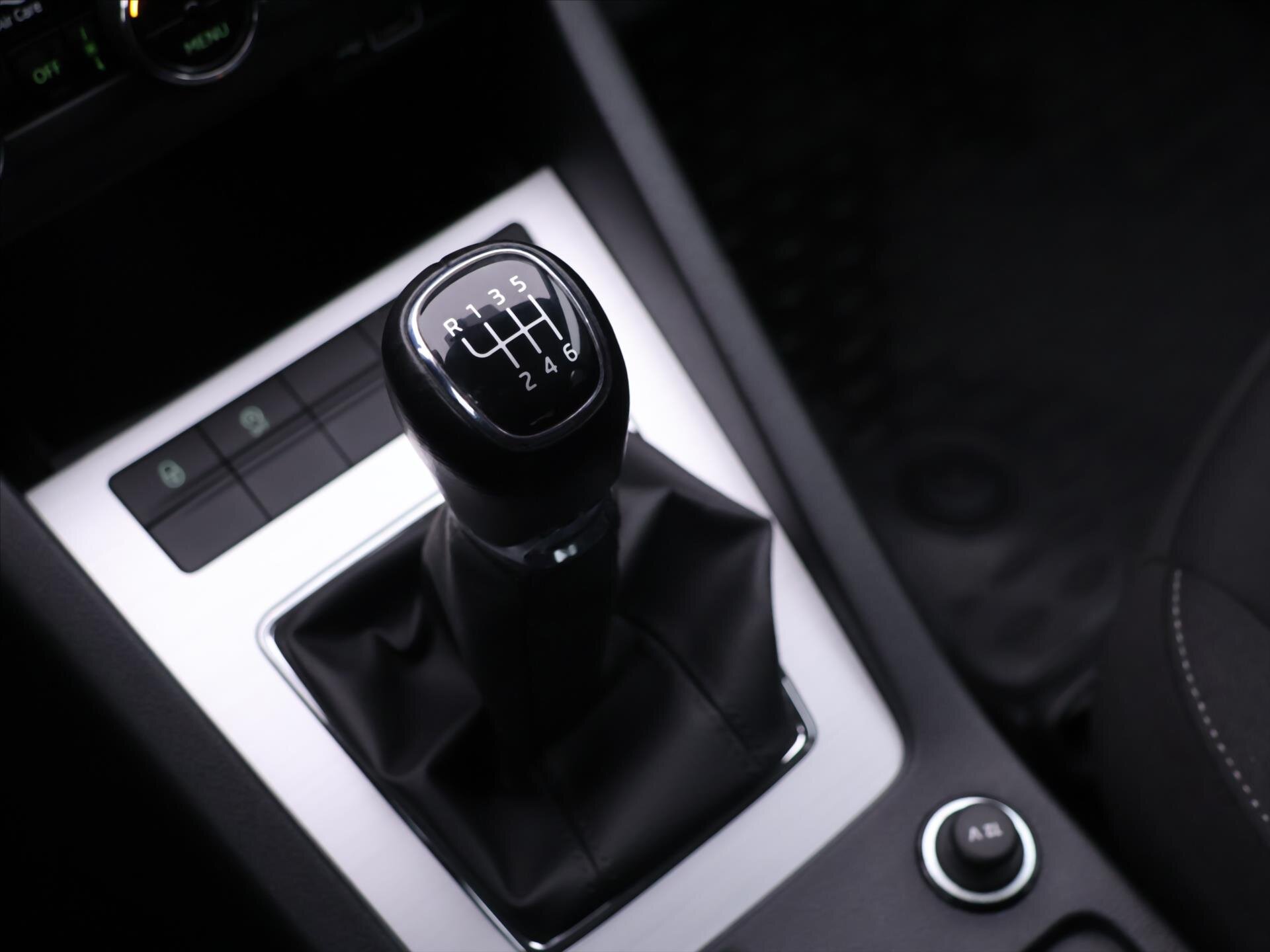 Škoda Octavia Liftback 999,0 85 kw