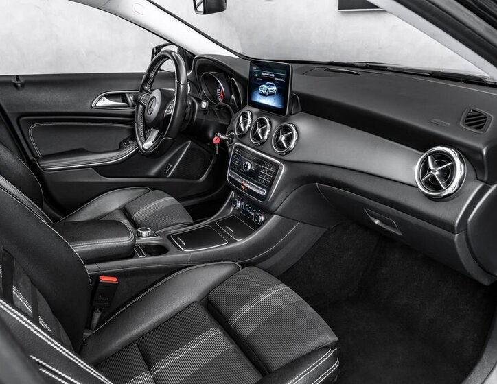 Mercedes-Benz GLA SUV 2,1 l 100 kw