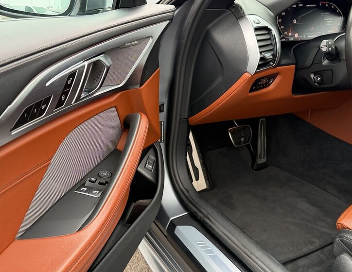 BMW Řada 8 Kupé 4,4 l 390 kw