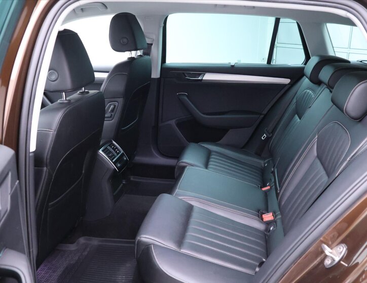 Škoda Superb Kombi 2,0 l 110 kw