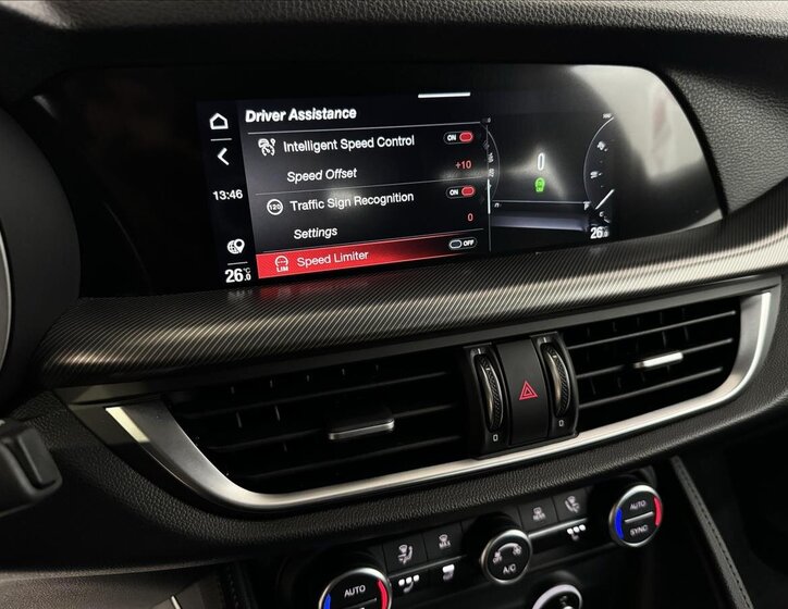 Alfa Romeo Stelvio 24