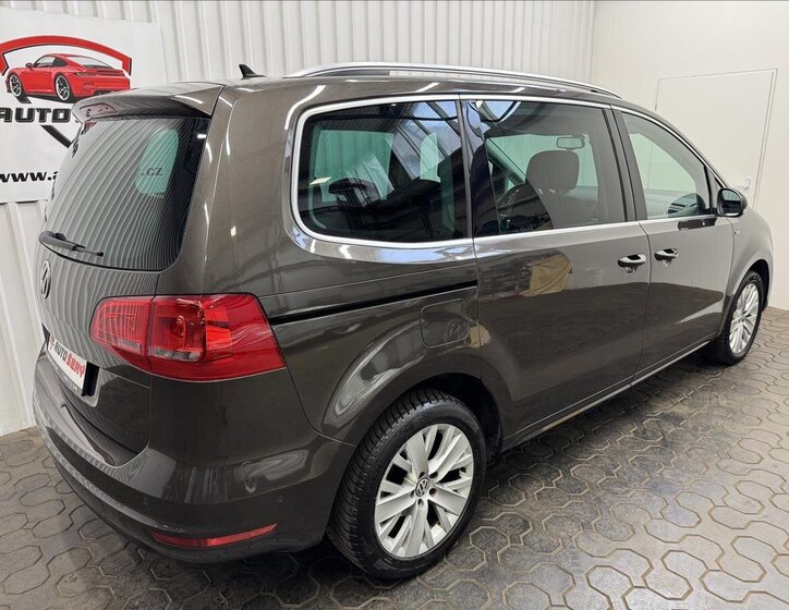 Volkswagen Sharan 8