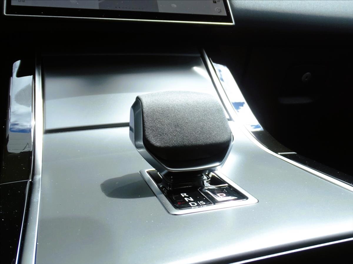 Land Rover Range Rover Velar SUV / Terénní 2,0 l 150 kw