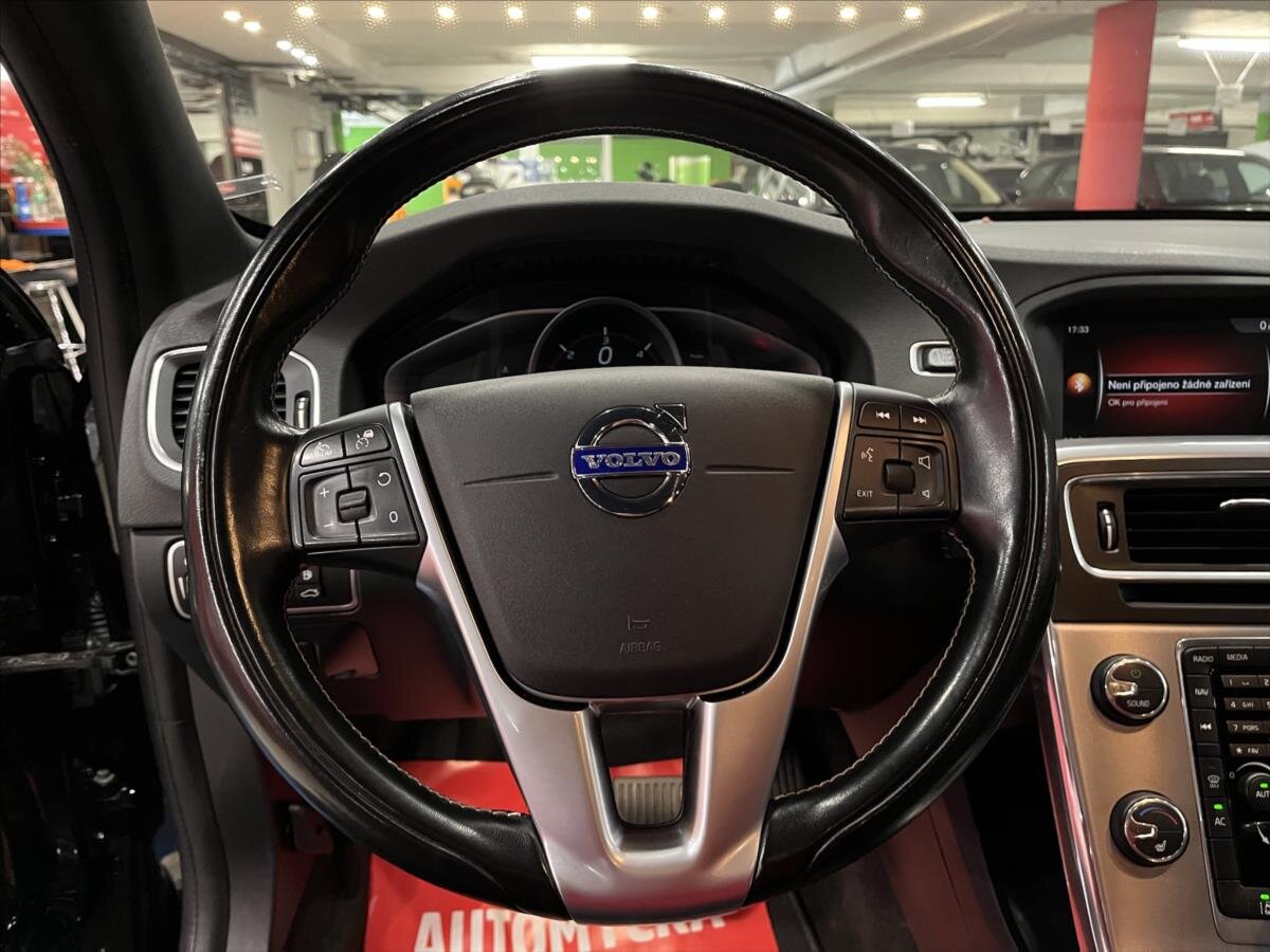 Volvo V60 Kombi 2,4 l 140 kw