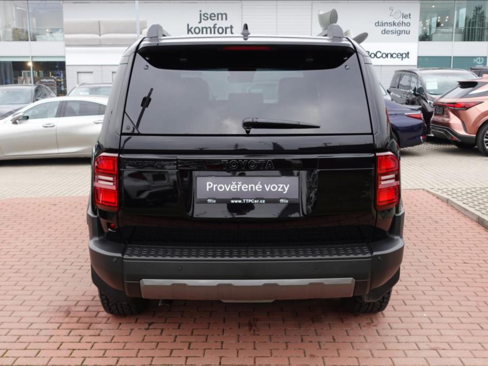 Toyota Land Cruiser 5