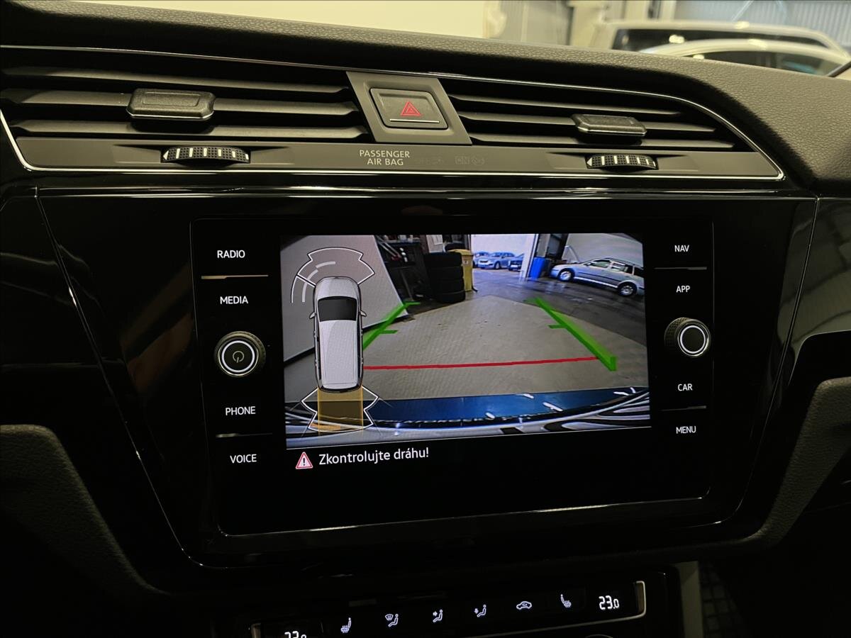 Volkswagen Touran MPV 1,5 l 110 kw