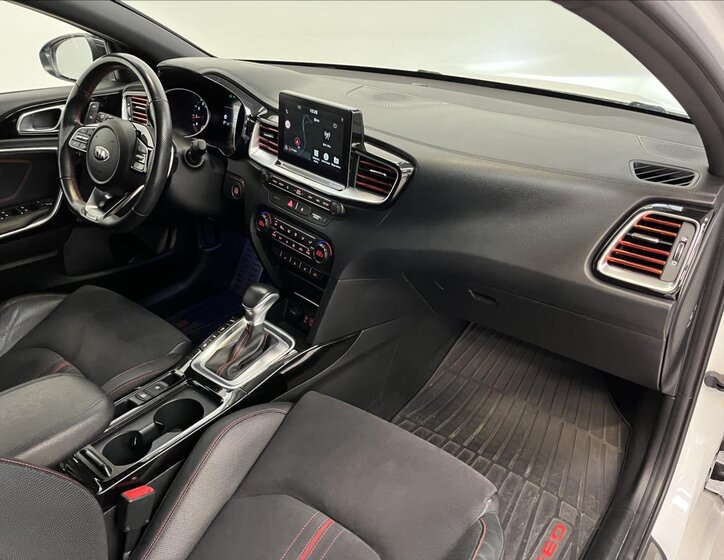 KIA ProCeed Kombi 1,6 l 150 kw