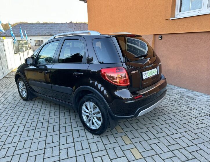 Suzuki SX4 6
