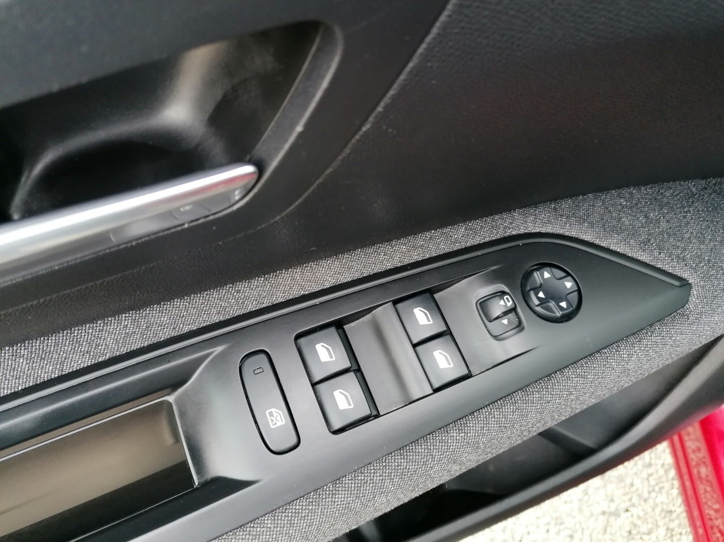 Peugeot 3008 SUV / Terénní 1,2 l 96 kw