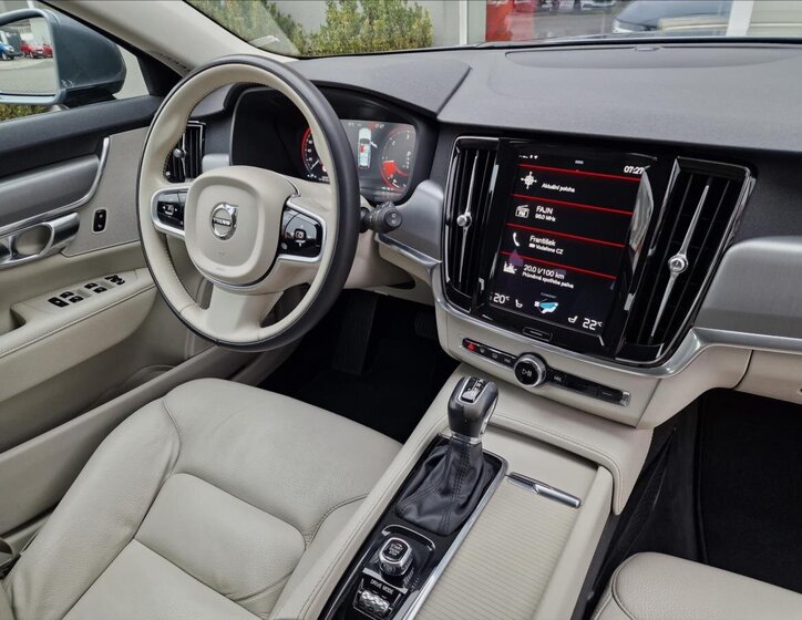 Volvo V90 Kombi 2,0 l 140 kw