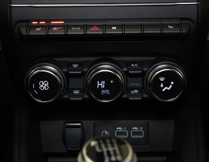 Mitsubishi Colt Hatchback 999,0 67 kw