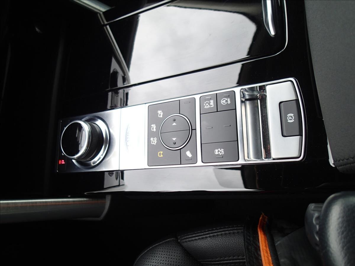 Land Rover Discovery SUV / Terénní 2,0 l 132 kw