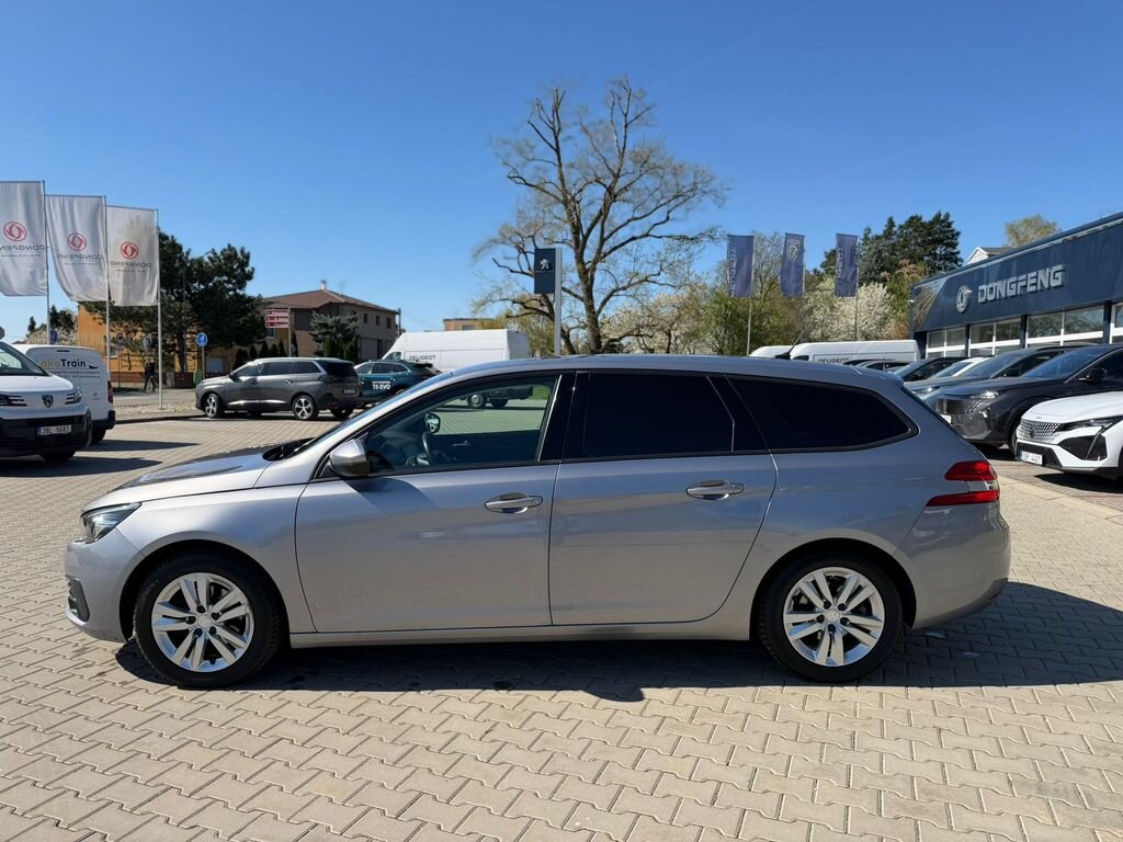 Peugeot 308 Kombi 1,2 l 81 kw