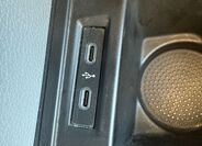 Volkswagen Caravelle 18