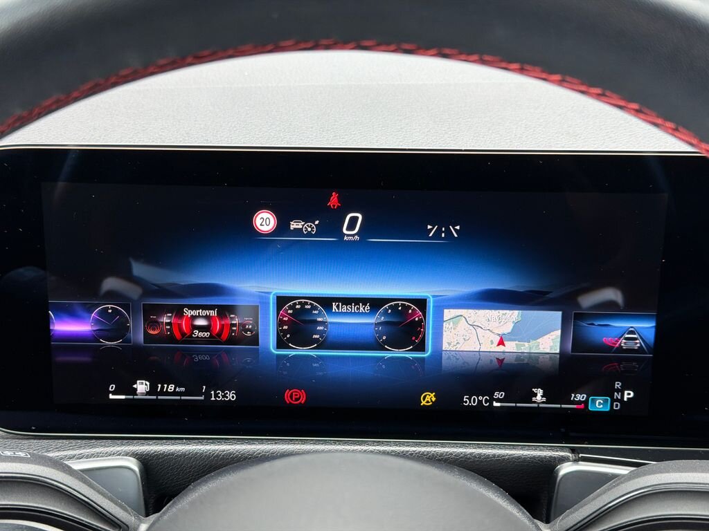 Mercedes-Benz GLB SUV / Terénní 2,0 l 110 kw