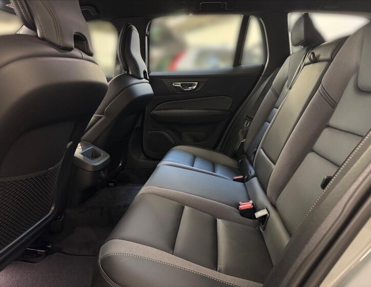 Volvo V60 Kombi 2,0 l 145 kw