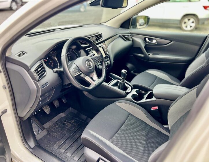 Nissan Qashqai SUV / Terénní 1,5 l 85 kw