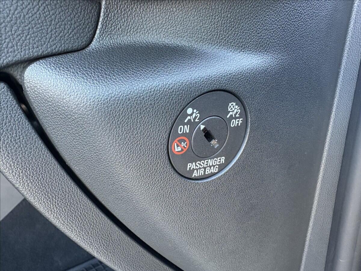 Opel Insignia Kombi 2,0 l 128 kw