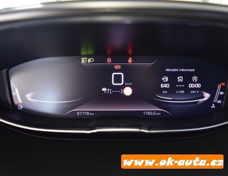 Peugeot 5008 MPV 1,5 l 96 kw