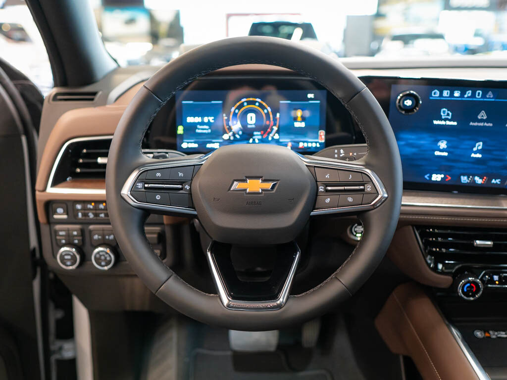 Chevrolet Suburban SUV 6,2 l 313 kw