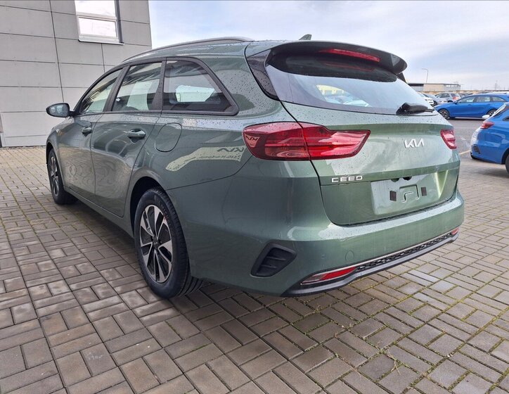 KIA Ceed 4