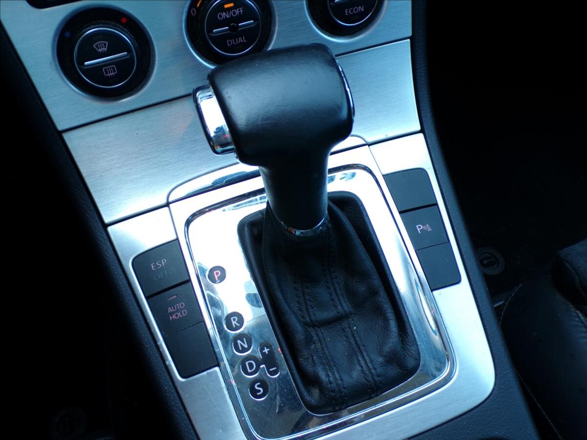 Volkswagen Passat Kombi 2,0 l 147 kw