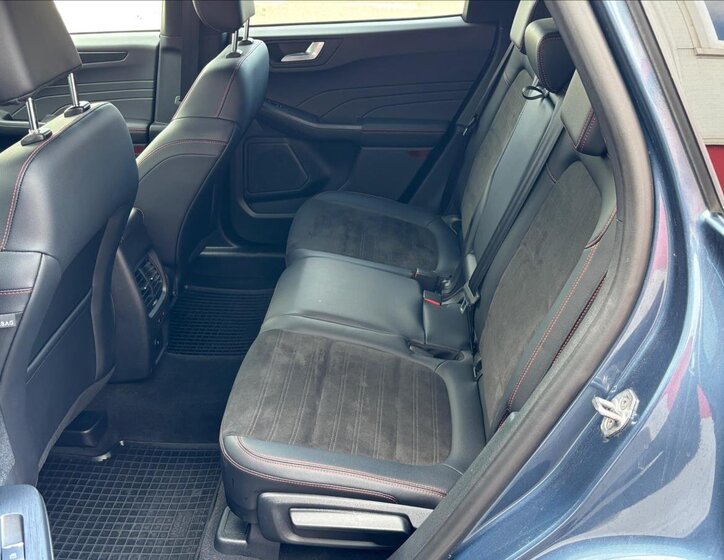 Ford Kuga SUV 2,0 l 88 kw