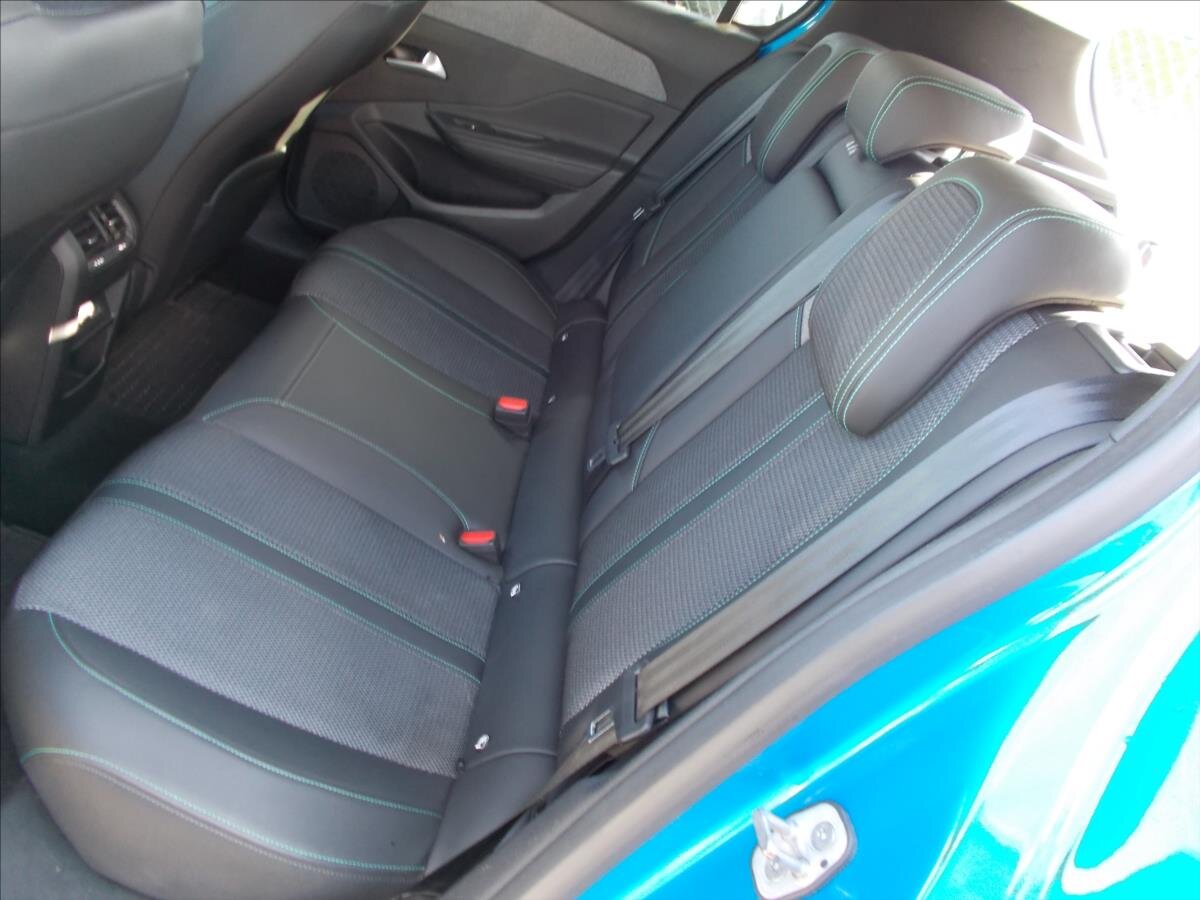 Peugeot 308 Hatchback 1,5 l 96 kw