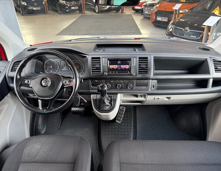 Volkswagen Caravelle 14