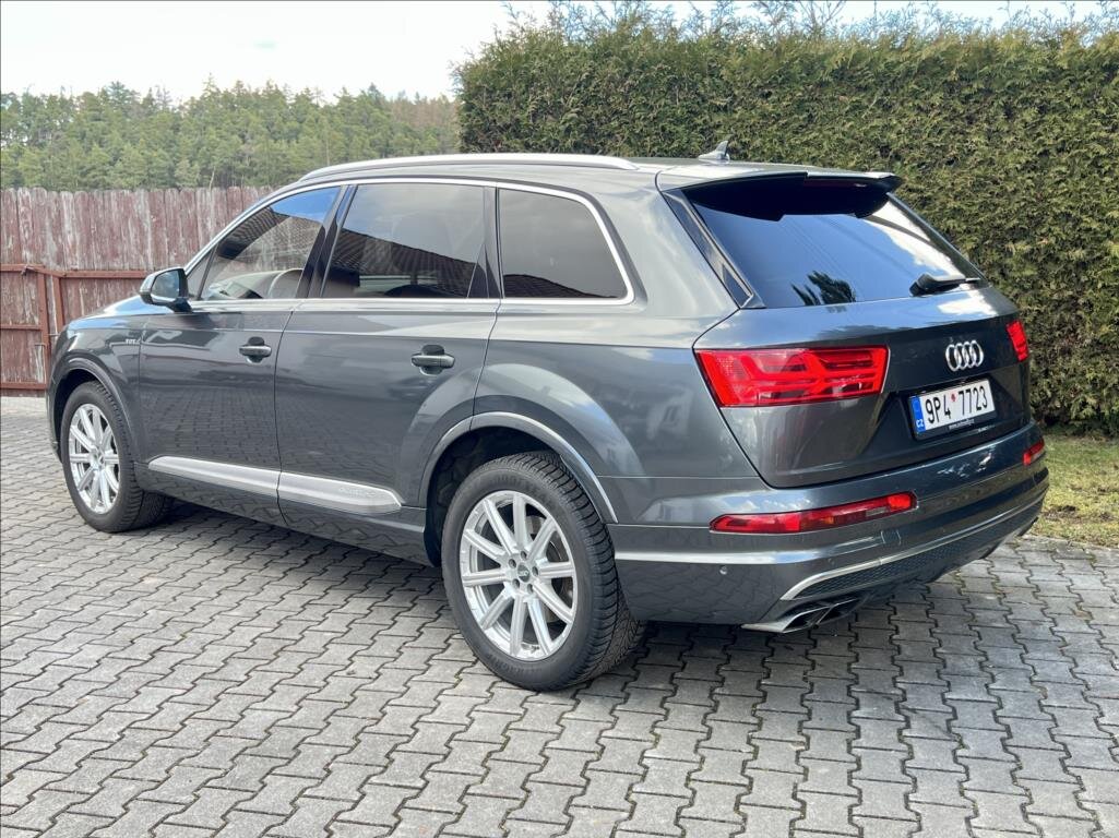Audi SQ7 SUV / Terénní 4,0 l 320 kw